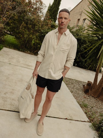 Stylish Vacation Look