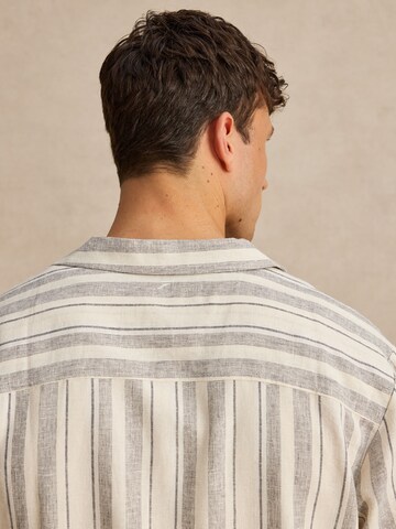 DAN FOX APPAREL Regular fit Button Up Shirt 'Martin' in White