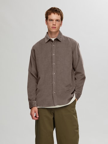 SELECTED HOMME Regular fit Button Up Shirt 'SLHRegowen' in Brown: front
