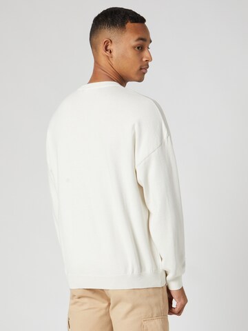 Kosta Williams x About YouSweater majica - bijela boja