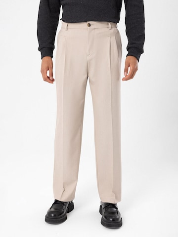 Loosefit Pantaloni con pieghe di Antioch in beige: frontale