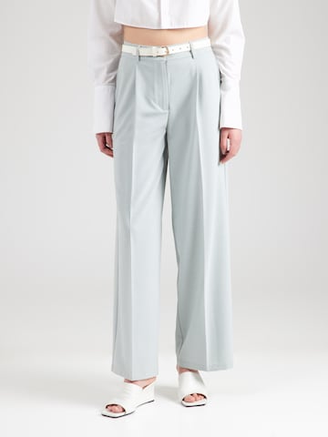 ABOUT YOU Wide leg Pleated Pants 'Ronja' in Green: front