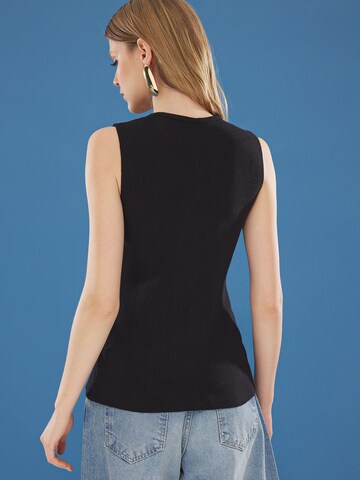 Trendyol Vest in Black