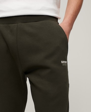 SuperdryTapered Sportske hlače - zelena boja