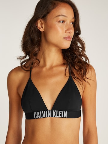 Calvin Klein Swimwear Τρίγωνο Τοπ μπικίνι σε μαύρο: μπροστά
