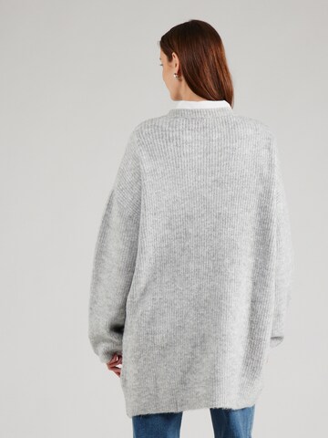 ABOUT YOU Pullover i overstørrelse 'Mina' i grå