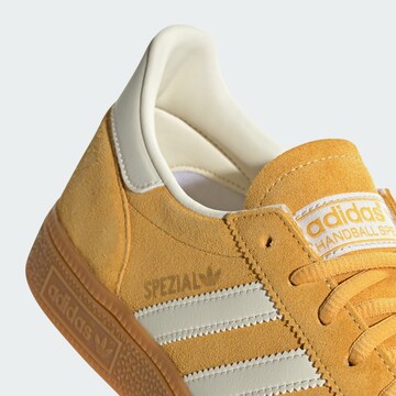 ADIDAS ORIGINALS Rövid szárú sportcipők 'Handball Spezial' - sárga