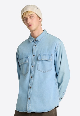 VANS - Ajuste confortable Camisa en azul: frente