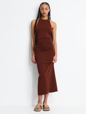 Pull&Bear Obleka | rjava barva: sprednja stran