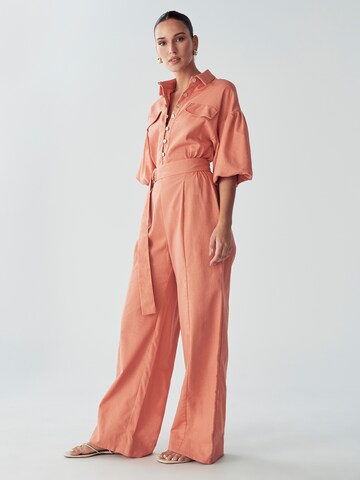 Tuta jumpsuit 'BRAELYN' di Willa in arancione