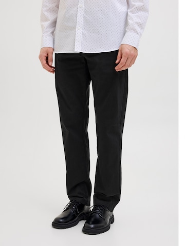 Largi Pantaloni eleganți 'JREBKENNI' de la JJ Rebel pe negru: față