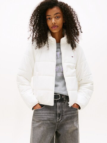 Tommy Jeans Jacke (GRS) in Weiß: Vorderseite