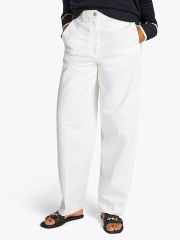 TOMMY HILFIGER - Loosefit Pantalón chino en blanco: frente