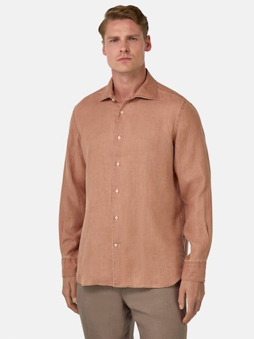 Coupe regular Chemise Boggi Milano en rouge : devant