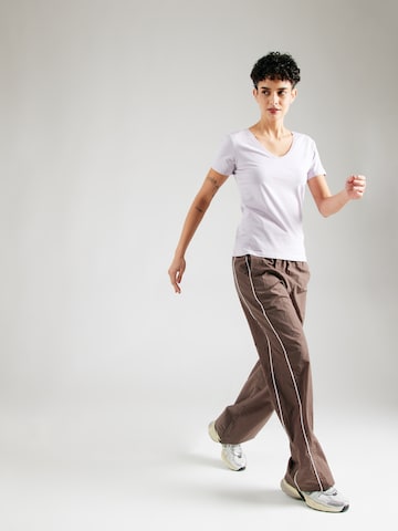 4F - Camisa funcionais em roxo