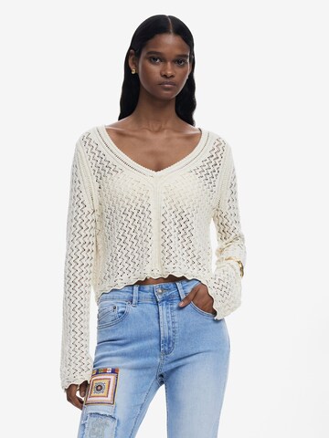 Desigual Sweater in White: front