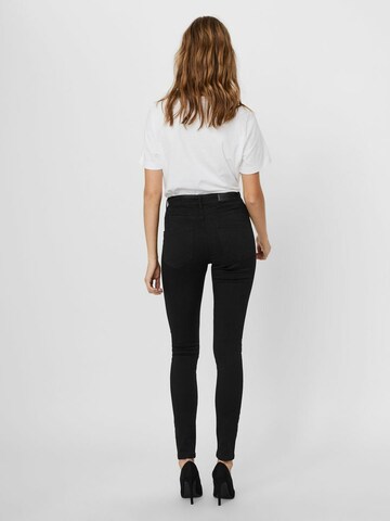 VERO MODA Skinny Farmer 'Sophia' - fekete