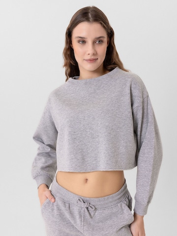 Felpa 'Elsa' di Jacey Quinn in grigio
