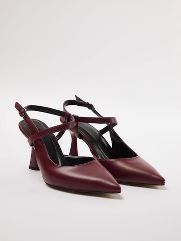 Escarpins à bride arrière Trendyol en rouge