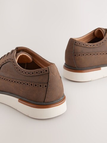 Chaussure à lacets Next en marron