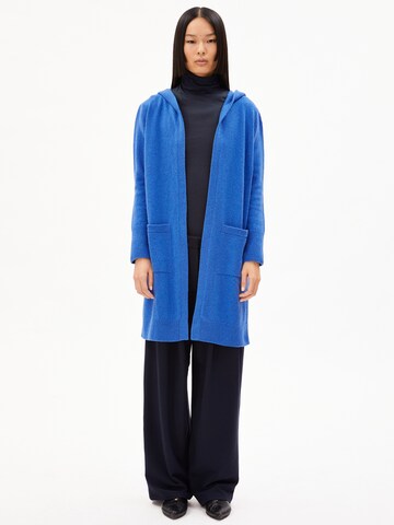 ARMEDANGELS Strickjacke ' WANDAA ' in Blau: Vorderseite