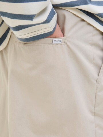 JACK & JONES Loose fit Pleat-front trousers in Beige
