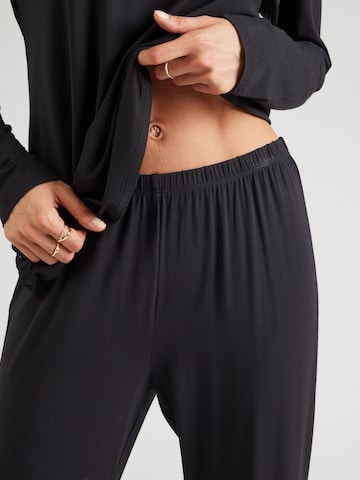 TRIUMPH Pyjamas 'Timeless Sensuality' i sort