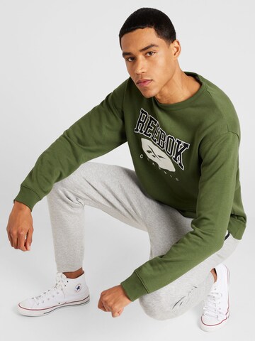 Hanorac sport de la Reebok pe verde