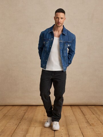 DAN FOX APPAREL Between-season jacket 'Jakob' in Blue