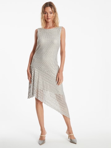 Ana Alcazar Strickkleid 'Zissy' in Silber: Vorderseite