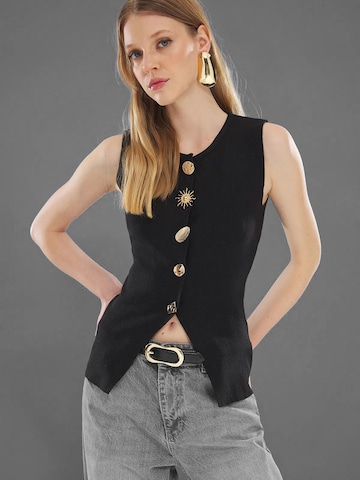 Trendyol Vest in Black: front