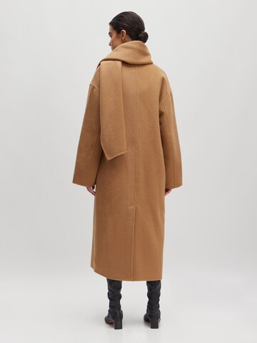 EDITED Between-Seasons Coat 'Carter' in Beige