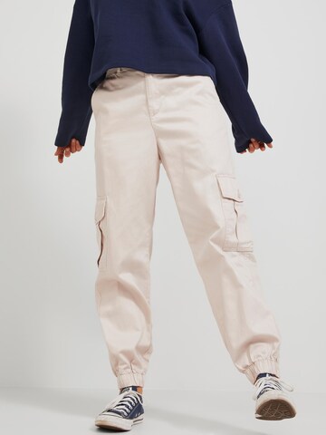 JJXX Дънки Tapered Leg Карго панталон 'Holly' в бежово: отпред