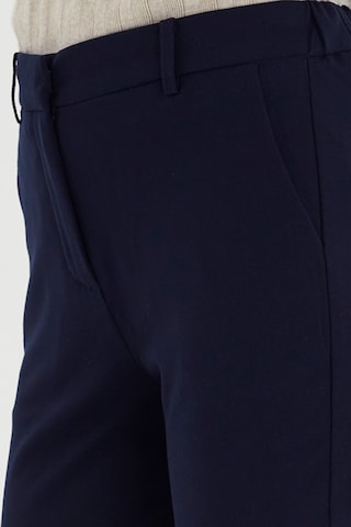 Coupe slim Pantalon chino 'Danta' b.young en bleu