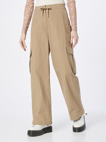 Neo Noir Loose fit Cargo Pants 'Konstatina' in Beige: front