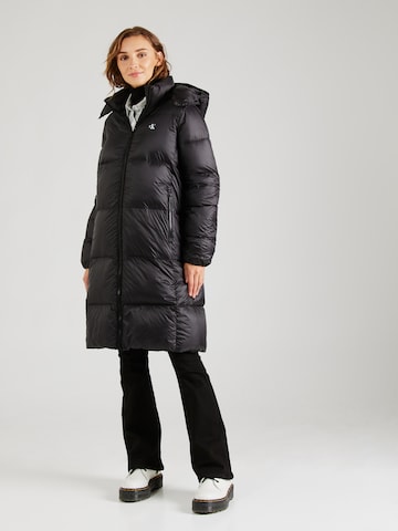 Cappotto invernale di Calvin Klein Jeans in nero: frontale