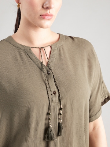 Vero Moda Curve Блузка 'VMCBENTE' в Зеленый