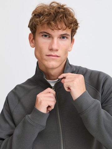Giacca di felpa 'Sigurd' di Casual Friday in grigio