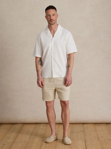 Coupe regular Chemise 'Ryan' DAN FOX APPAREL en blanc