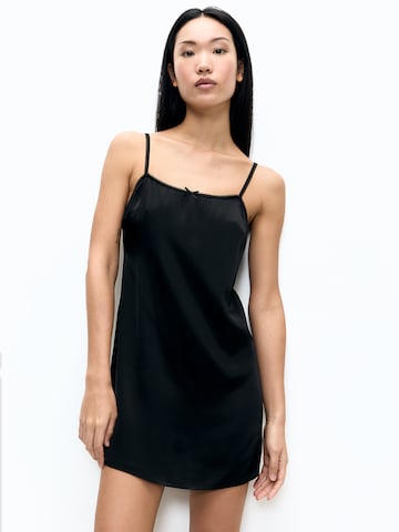 Abito estivo di Pull&Bear in nero: frontale