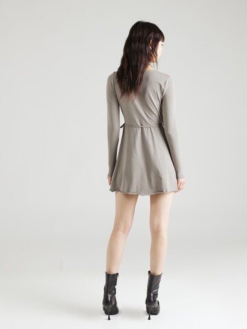 STUDIO SELECT Mekko 'Willow' värissä harmaa