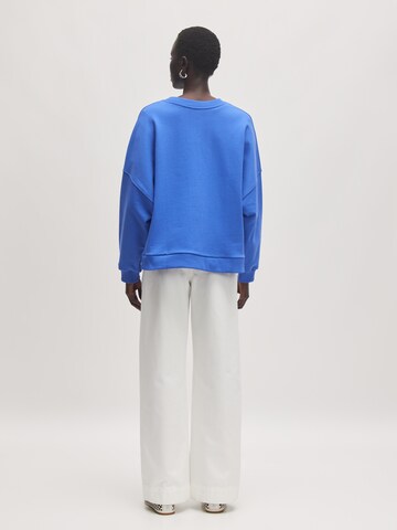Sweat-shirt 'Natacha' EDITED en bleu