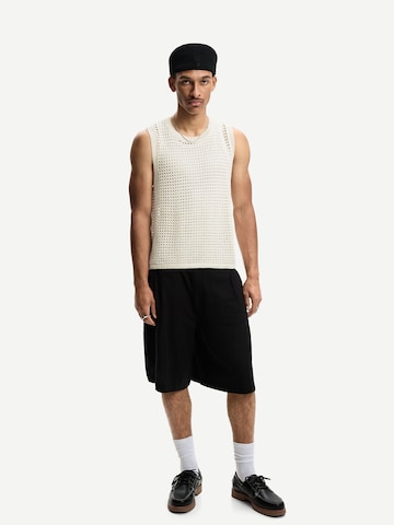 Bershka Koszulka w kolorze biały