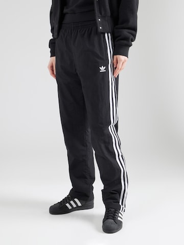 Regular Pantaloni de la ADIDAS ORIGINALS pe negru: față