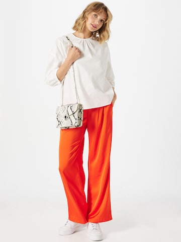 PULZ Jeans - Blusa 'PERNILLA' em branco