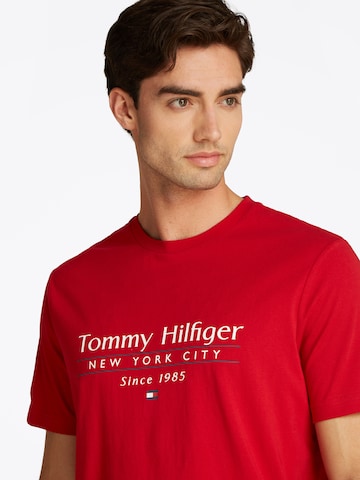 TOMMY HILFIGER T-Shirt in Rot