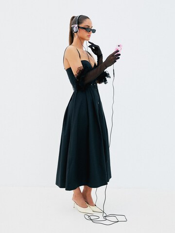 Robe MAKARIĆ en noir
