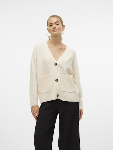 VERO MODA Gebreid vest 'Boom' in Beige: voorkant