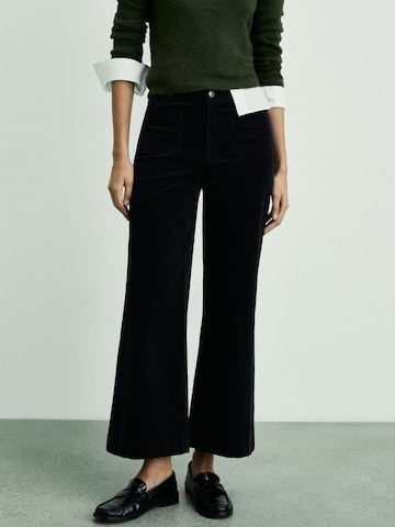 MANGO Bootcut Jeans 'CATHERIP' in Zwart: voorkant
