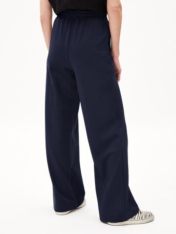 Wide leg Pantaloni de la ARMEDANGELS pe albastru